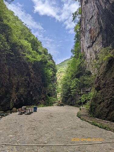 218.jpg