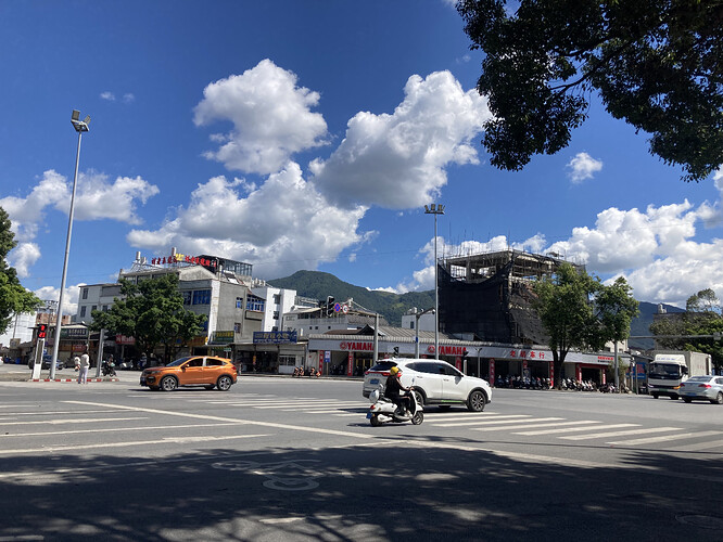 腾冲市内_3.HEIC